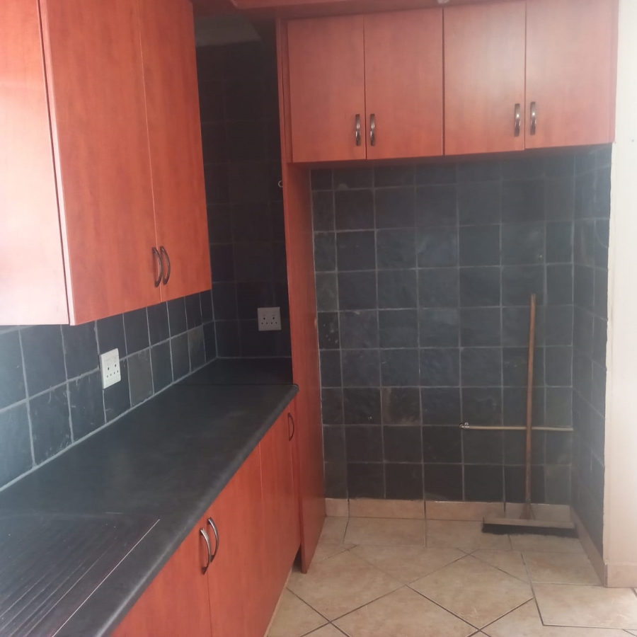 To Let 3 Bedroom Property for Rent in Reebok Western Cape